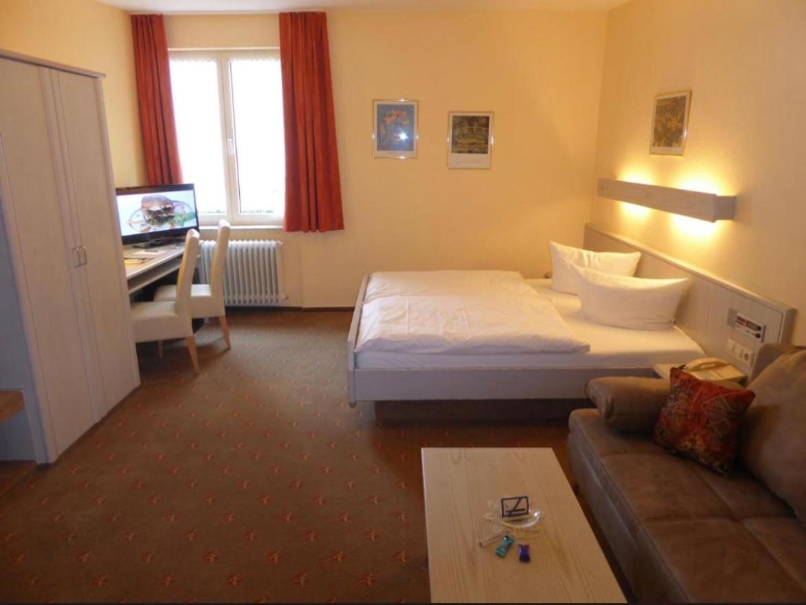 ויינגרטן Hotel Gasthof Baeren מראה חיצוני תמונה