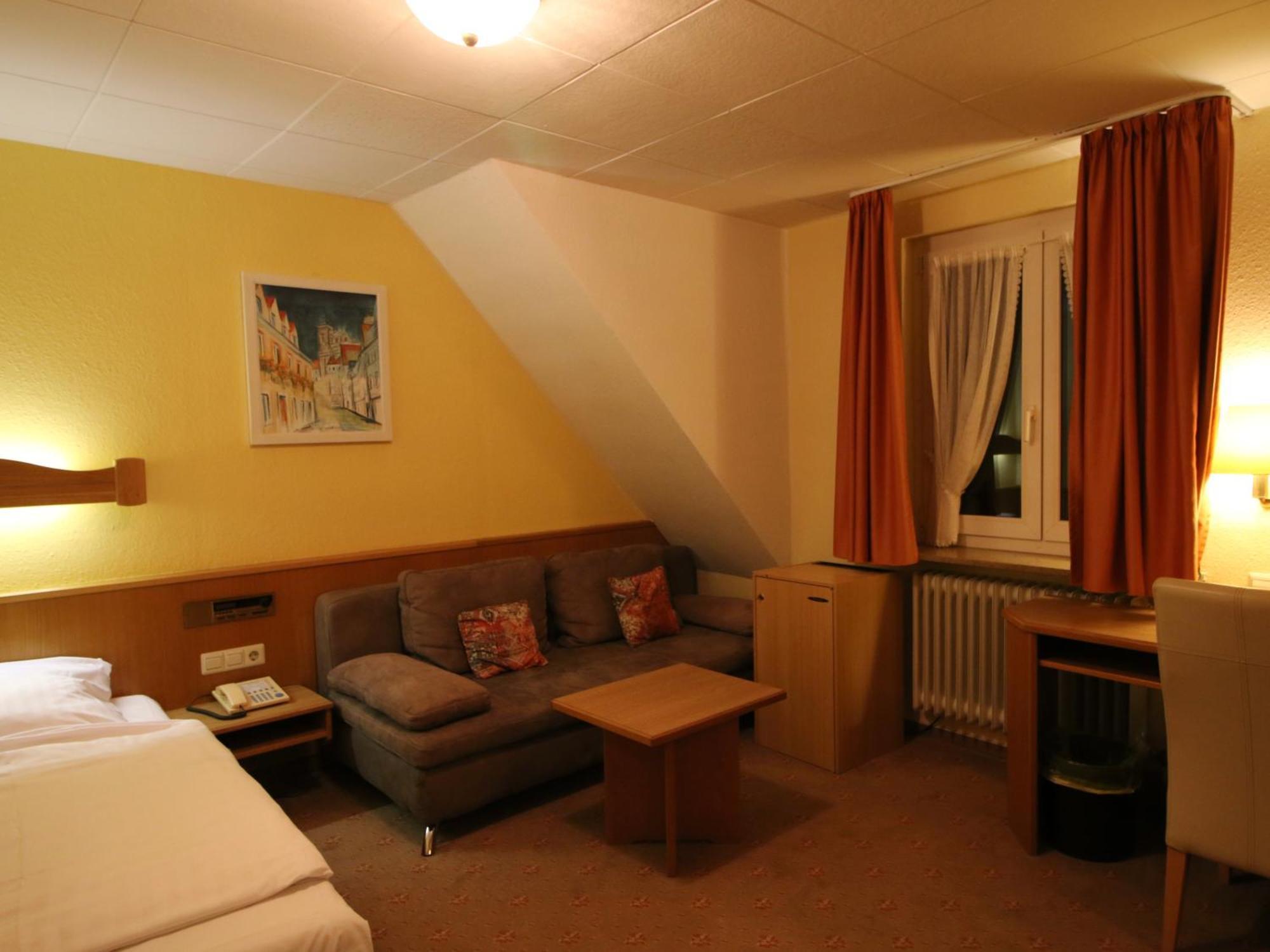 ויינגרטן Hotel Gasthof Baeren מראה חיצוני תמונה