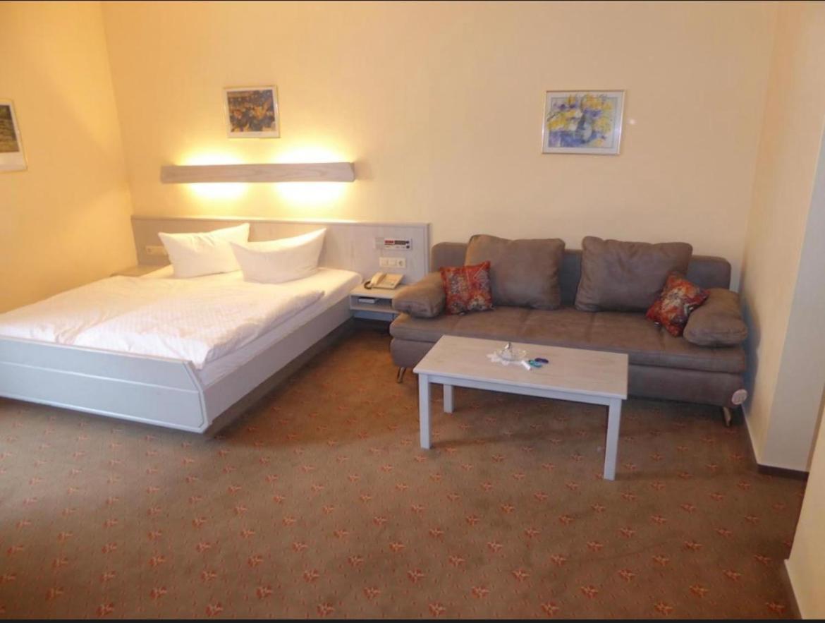 ויינגרטן Hotel Gasthof Baeren מראה חיצוני תמונה
