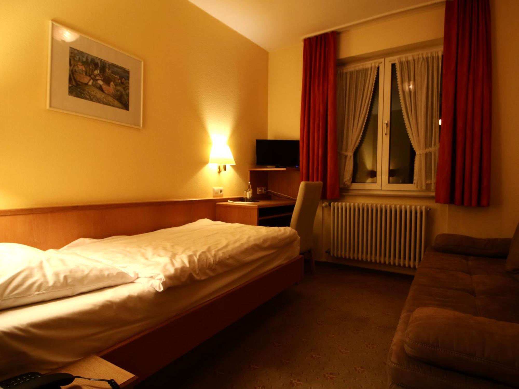 ויינגרטן Hotel Gasthof Baeren מראה חיצוני תמונה