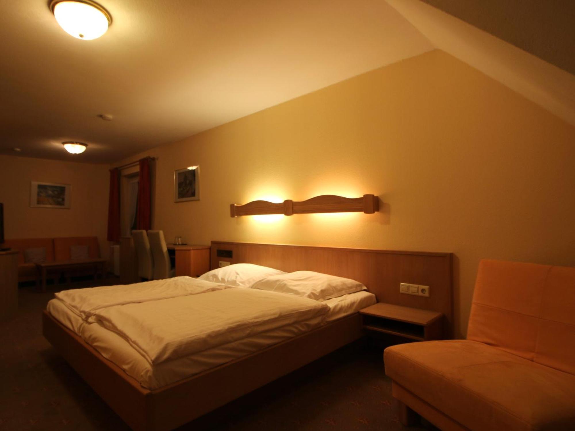 ויינגרטן Hotel Gasthof Baeren מראה חיצוני תמונה