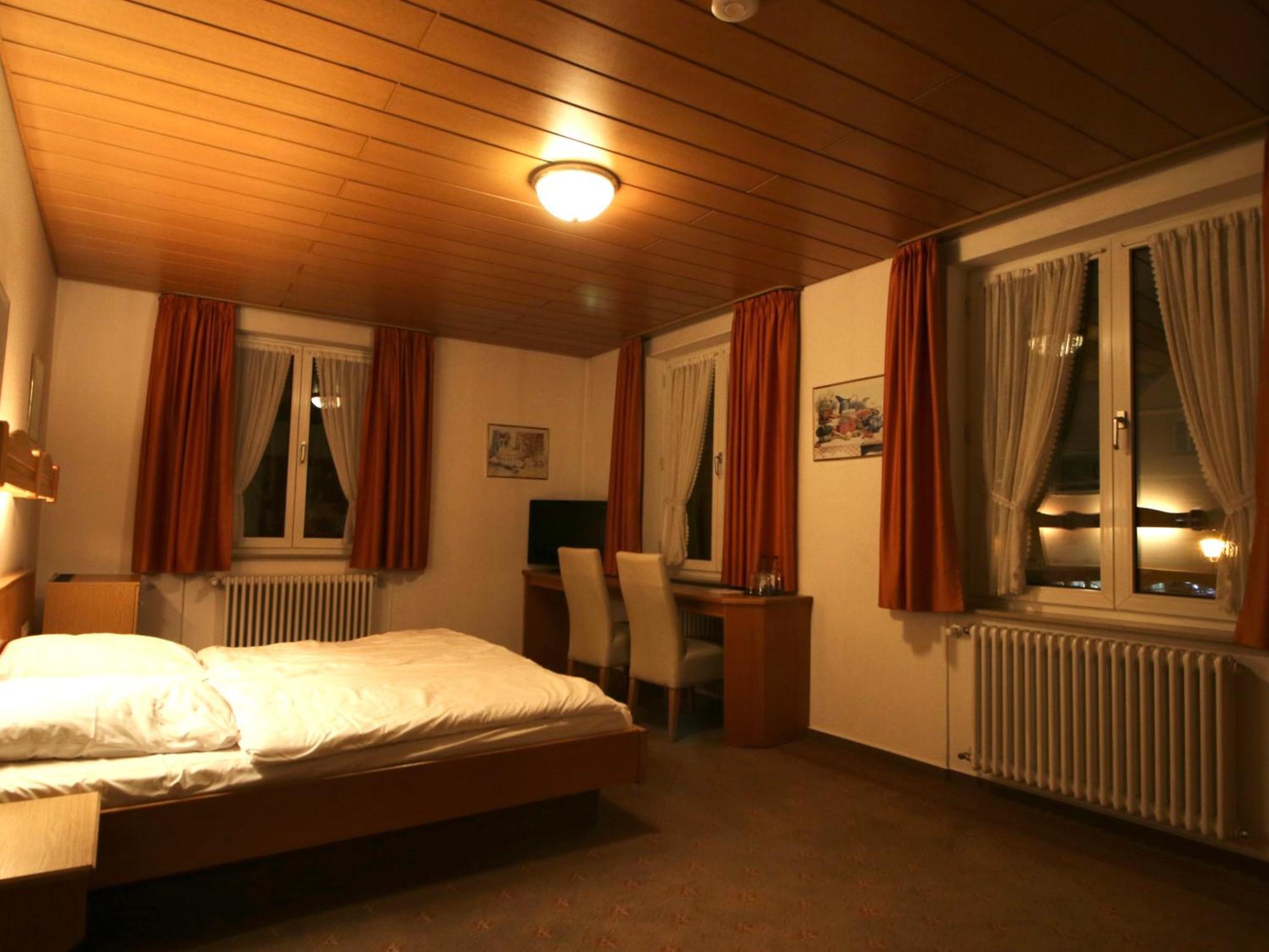 ויינגרטן Hotel Gasthof Baeren מראה חיצוני תמונה